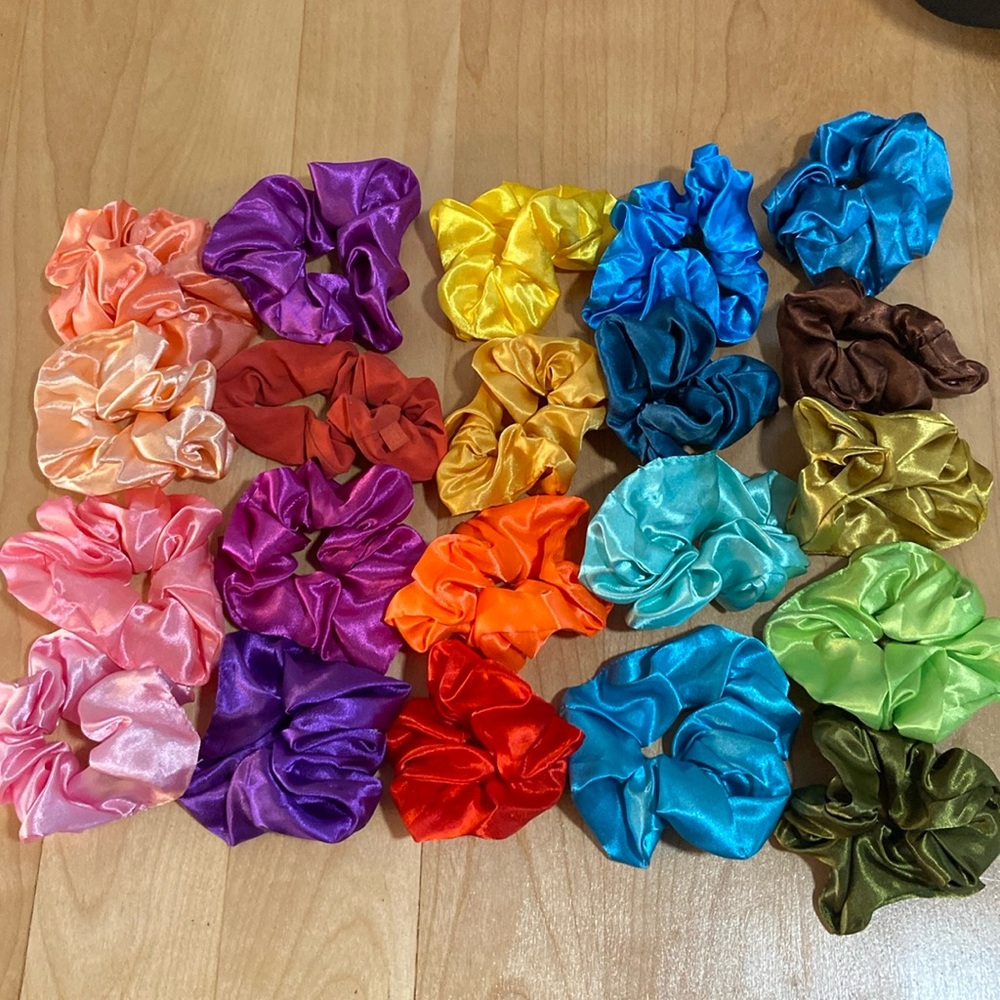 Pack of 21 scrunchies! Brand new, comes in original bag! Assorted colors